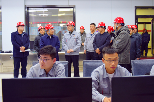 省人大常委會副主任、承德市委書記周仲明到承德熱電公司調研